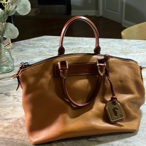 Dooney & Bourke leather purse, some flaws, durable, thick leather